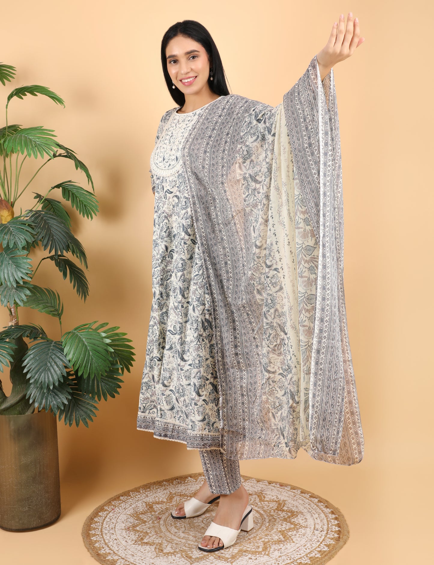 OFF-WHITE COTTON ANARKALI WITH MULMUL DUPATTA