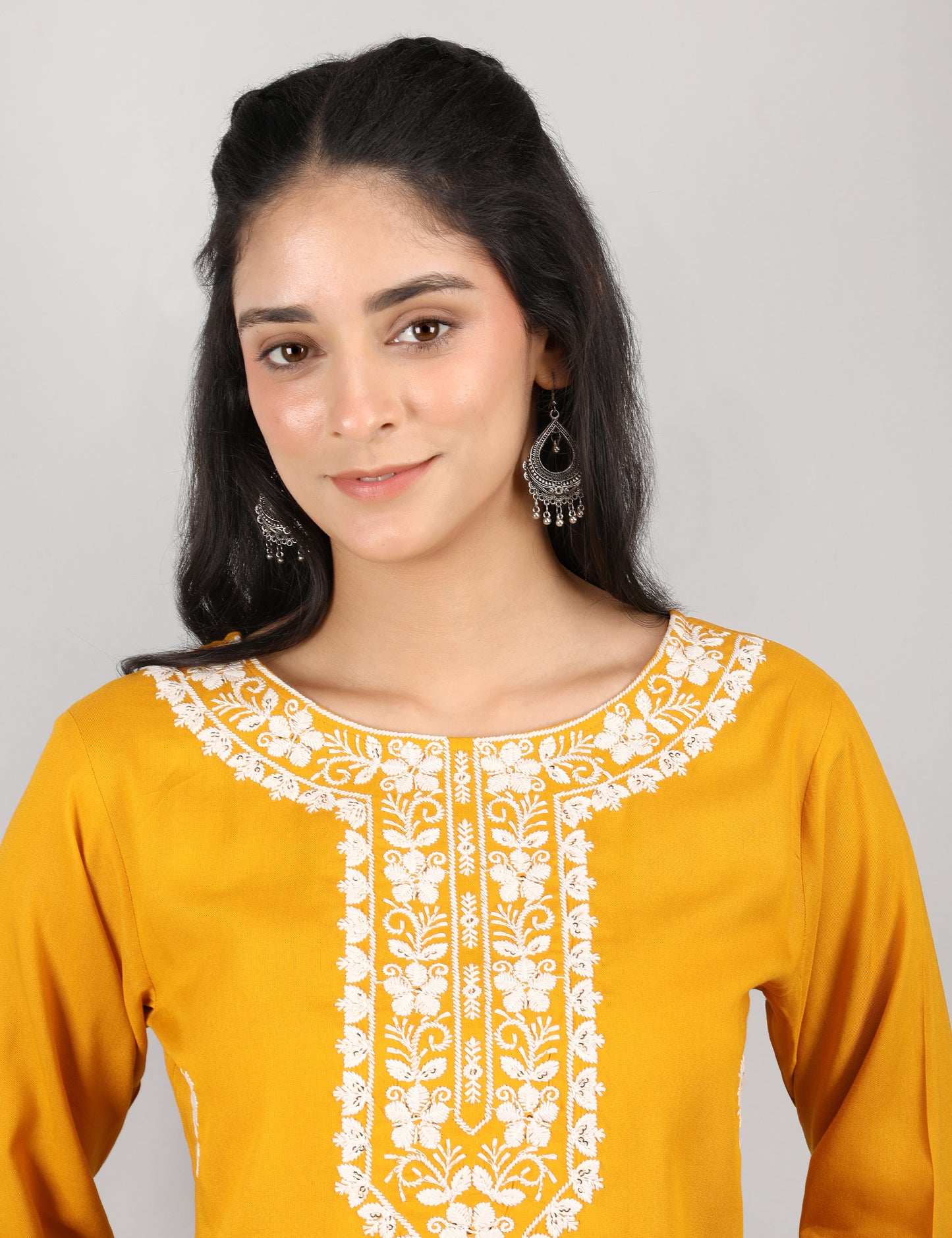 LADDU YELLOW REYON CHIKIN WORK KRTA