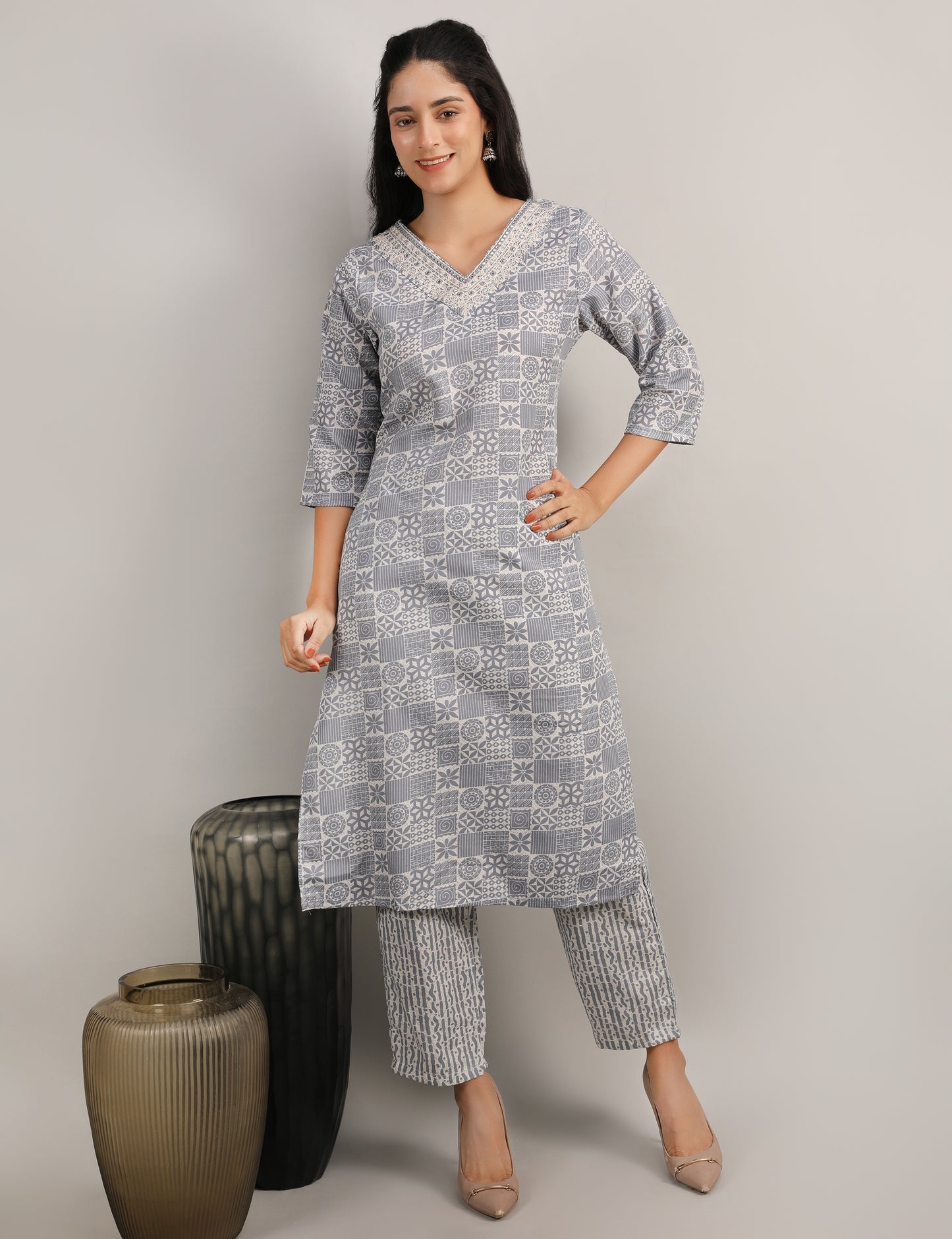 GREY COTTON PRINT STRAIGHT SUIT