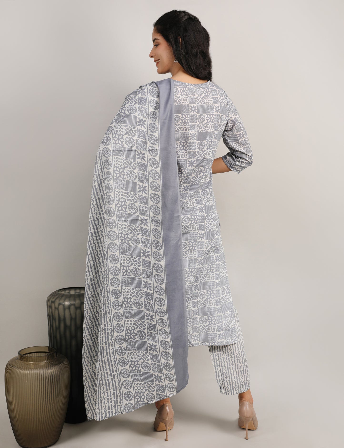 GREY COTTON PRINT STRAIGHT SUIT