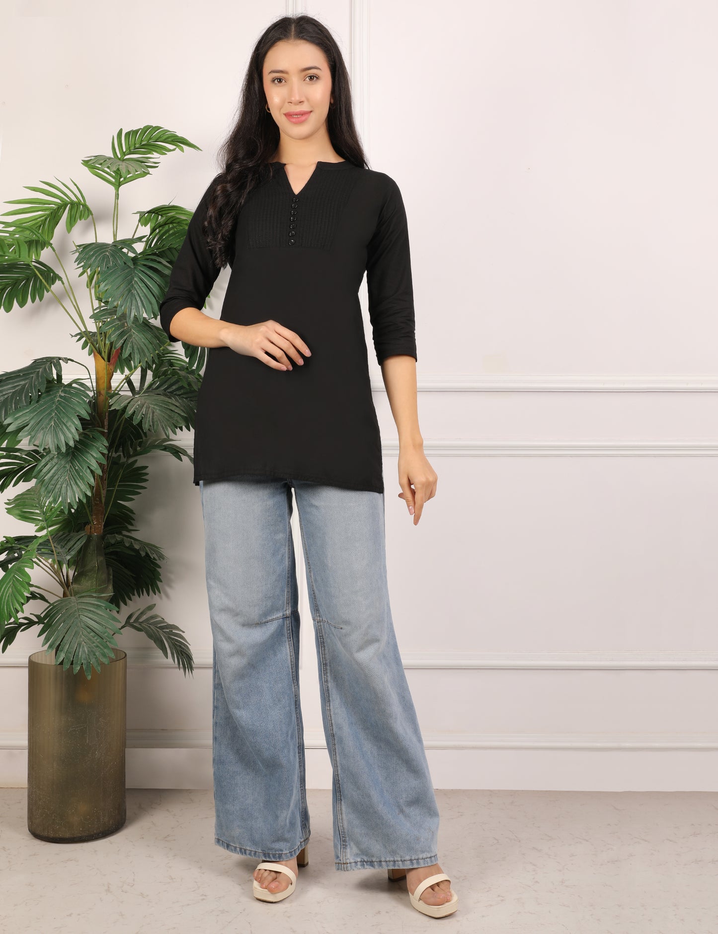 SOLID BLACK COTTON SHORT KURTI