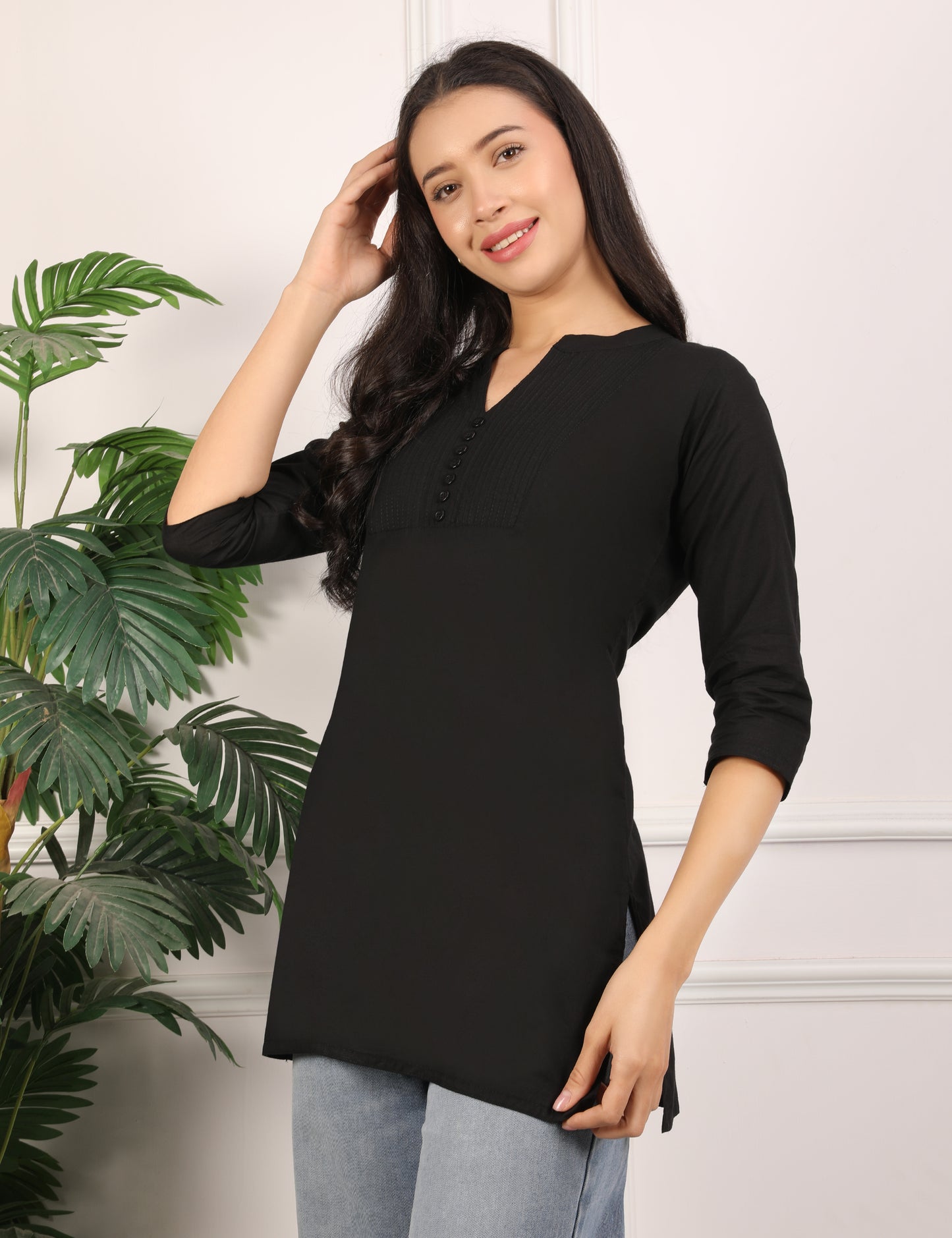 SOLID BLACK COTTON SHORT KURTI