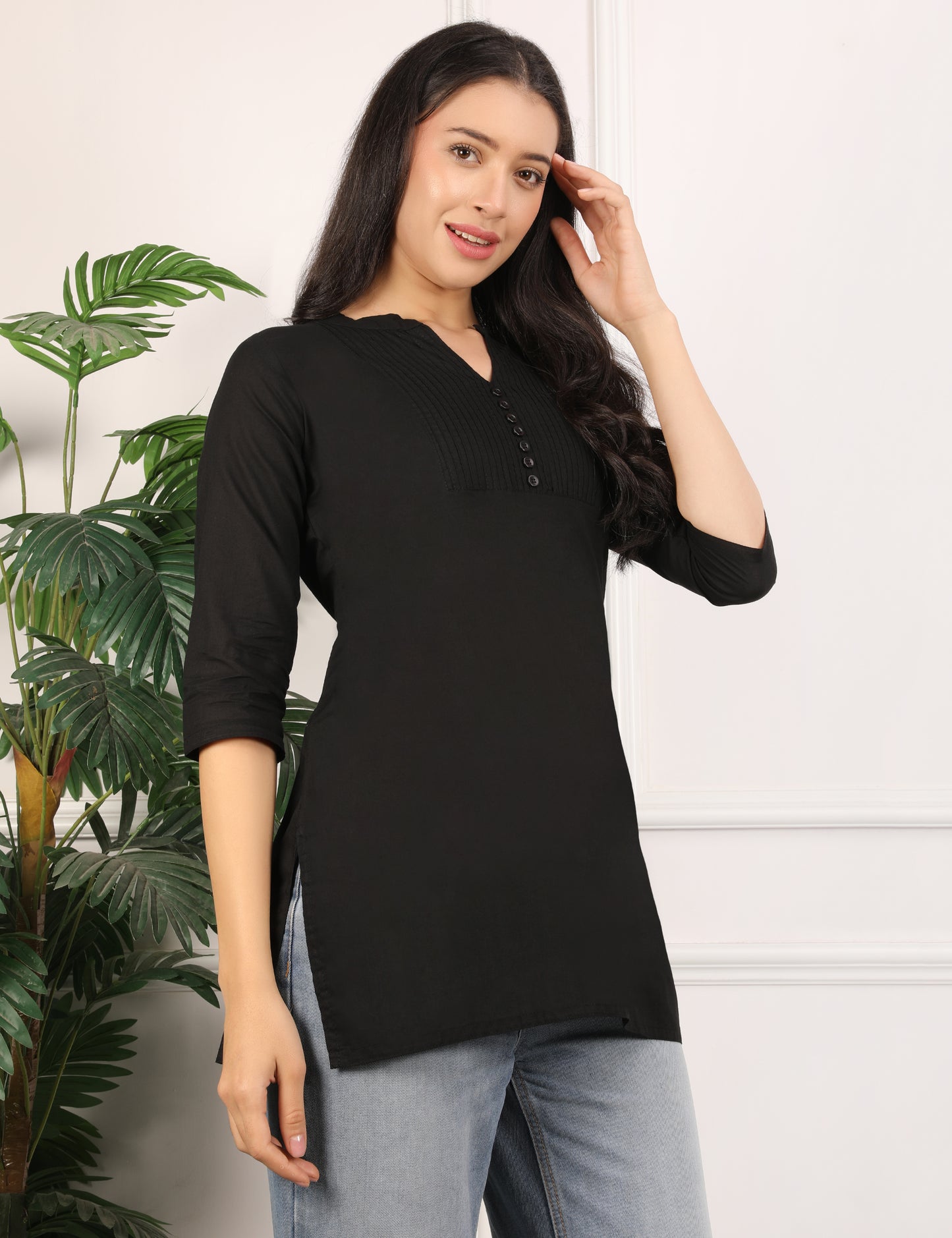 SOLID BLACK COTTON SHORT KURTI