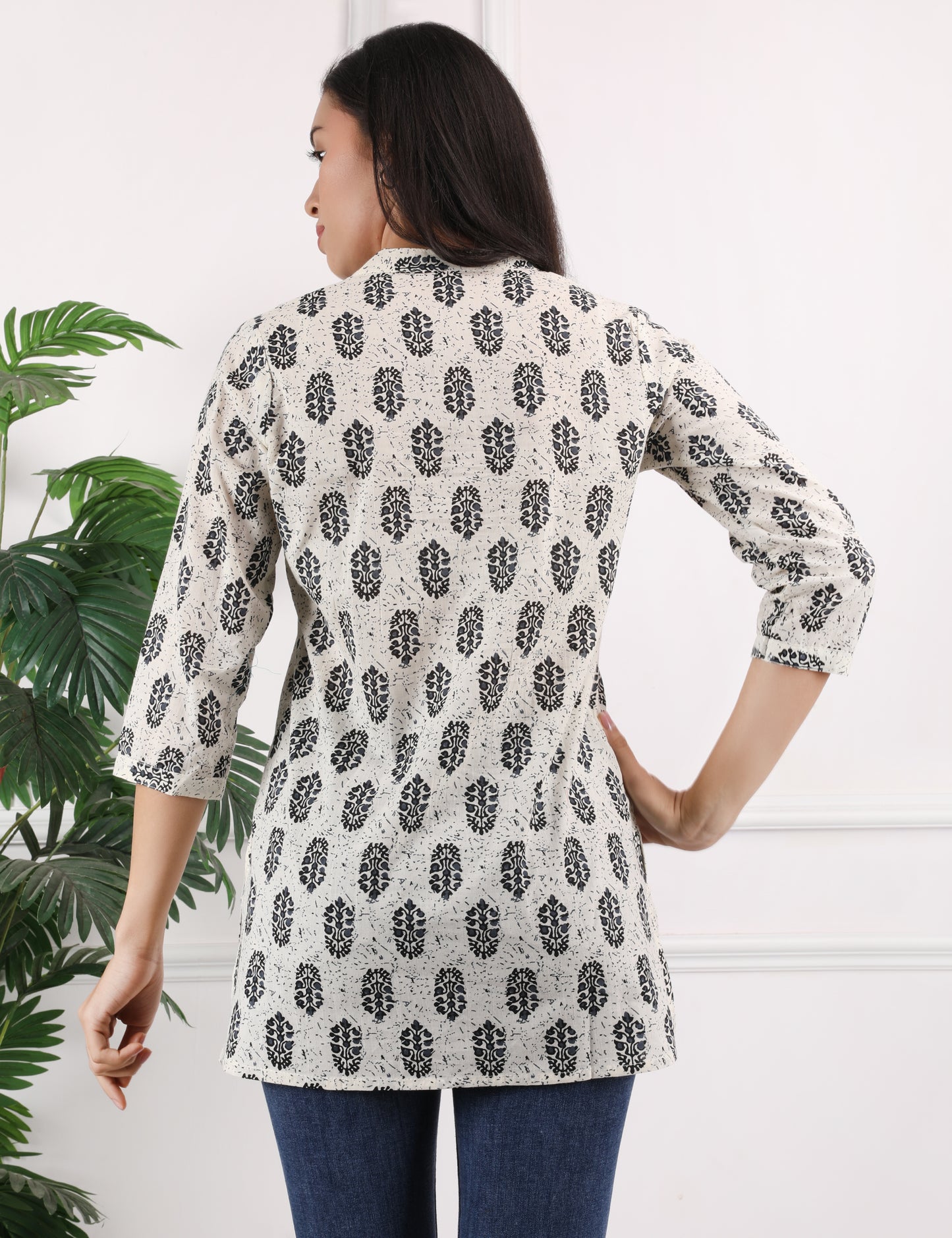 OFF WHITE BLOCK PRINT COTTON KURTI