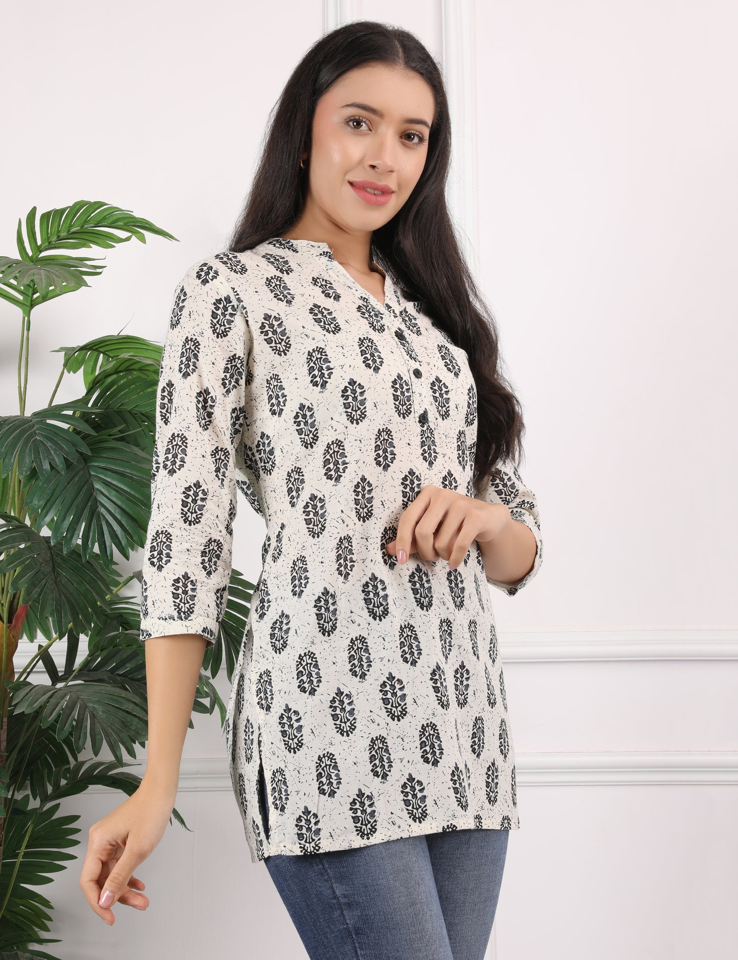 OFF WHITE BLOCK PRINT COTTON KURTI