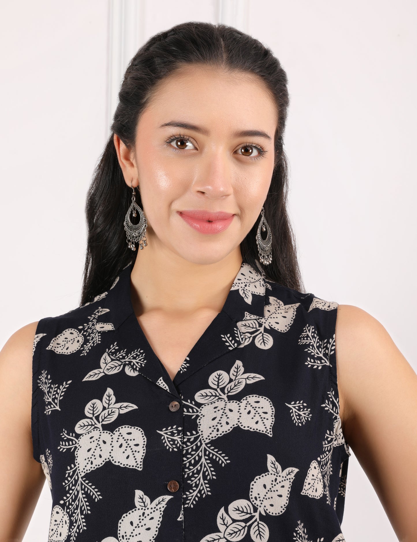 BLACK COTTON PRINT COLLAR KURTA