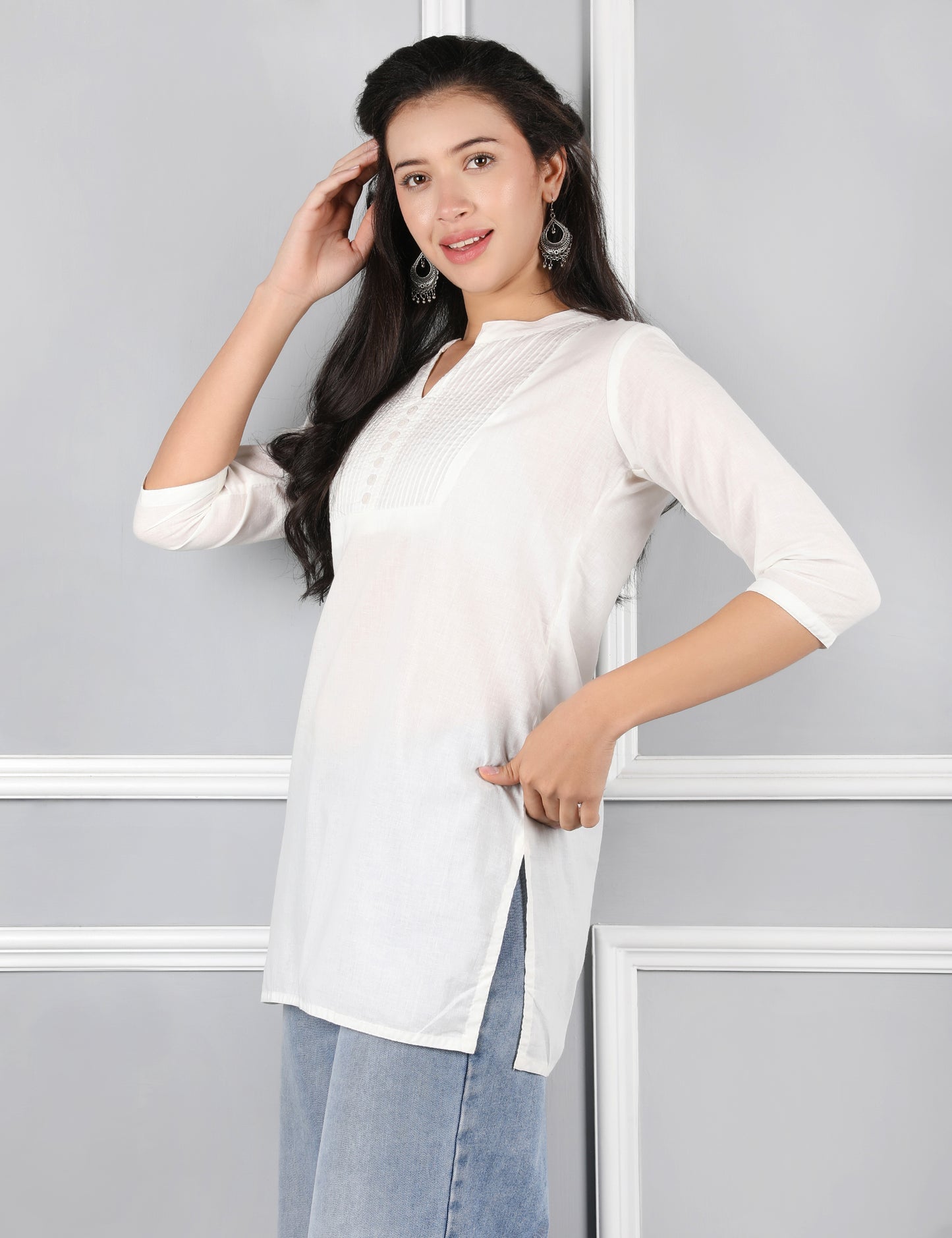 SOLID WHITE COTTON SHORT KURTI