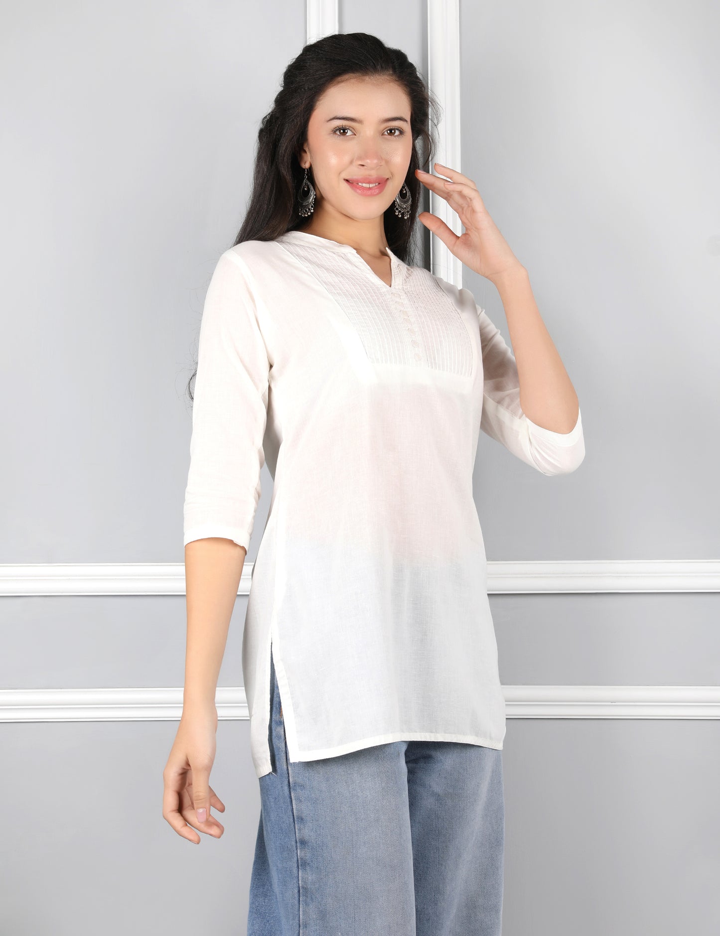 SOLID WHITE COTTON SHORT KURTI