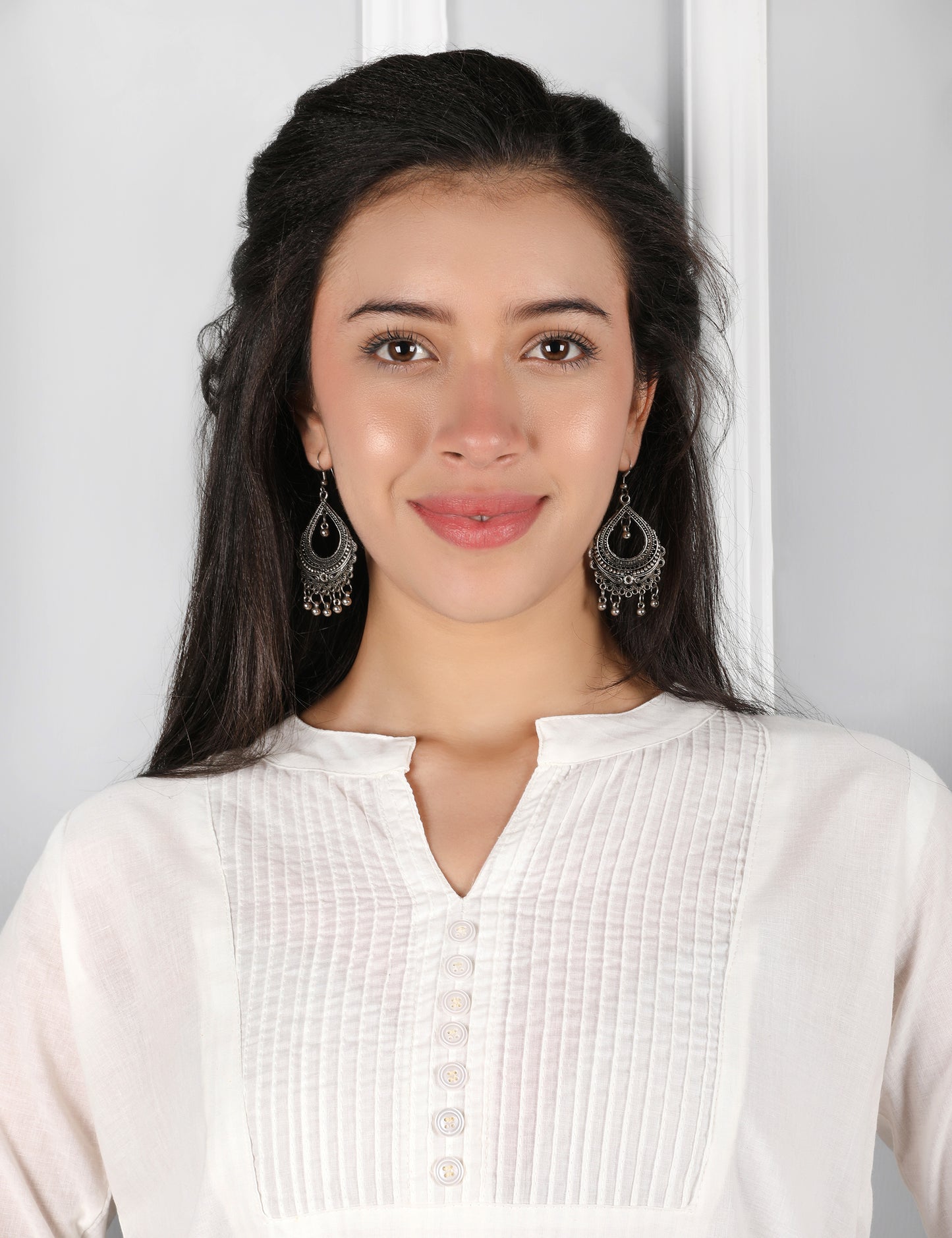 SOLID WHITE COTTON SHORT KURTI